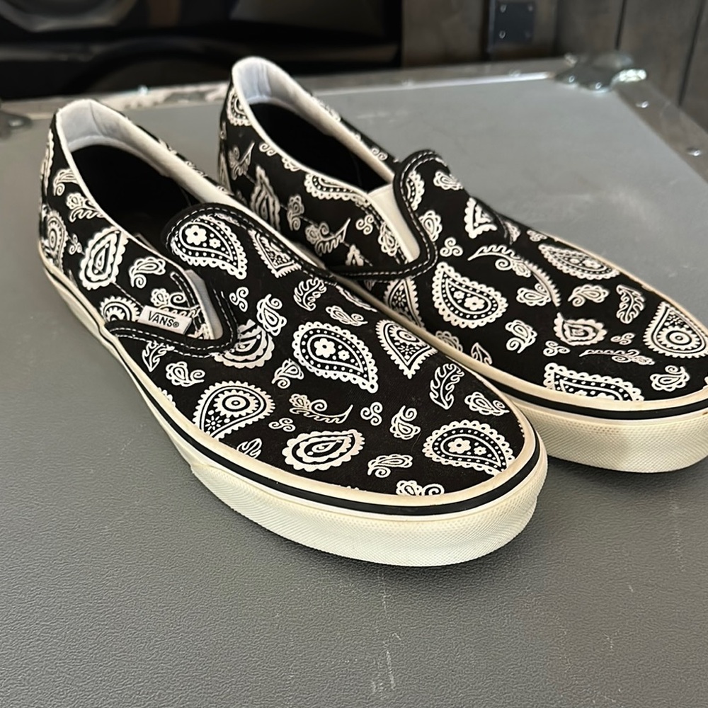 Vans Black and White Paisley Slip-On Sneakers new WOT